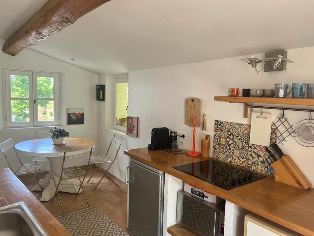 הוילה מוטורו Domaine Geodora, Parfumeur En Provence מראה חיצוני תמונה